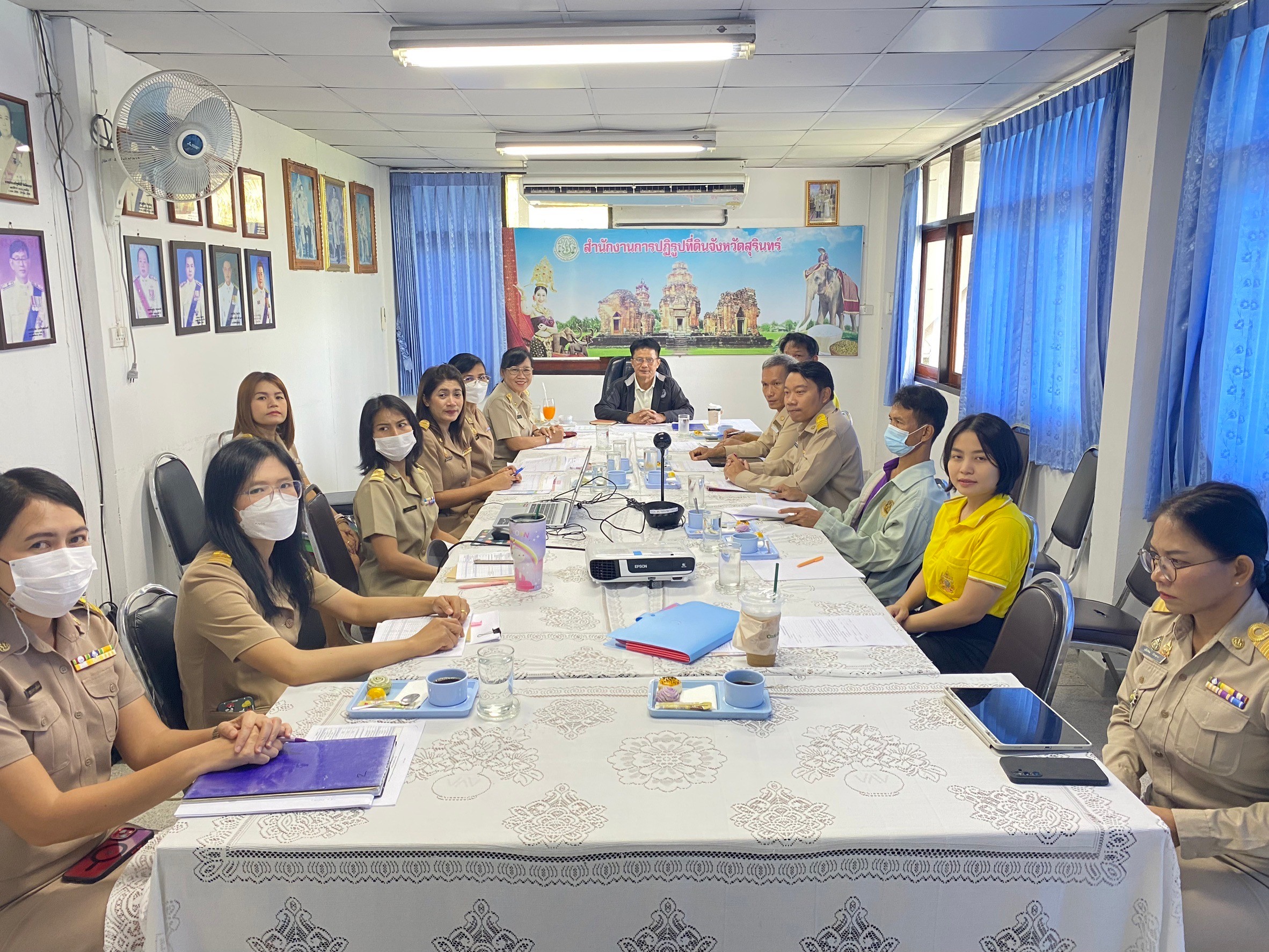 title - ผู้ตรวจราชการกรม ประชุมตรวจราชการ ประจำปีงบประมาณ 67 รอบ 2 จังหวัดสุรินทร์ บุรีรัมย์